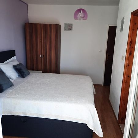 Apartments Marjanovic Bol Room photo