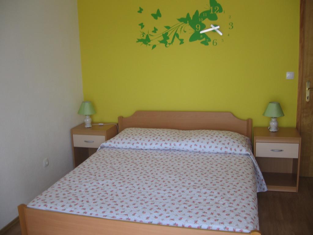 Apartments Marjanovic Bol Room photo