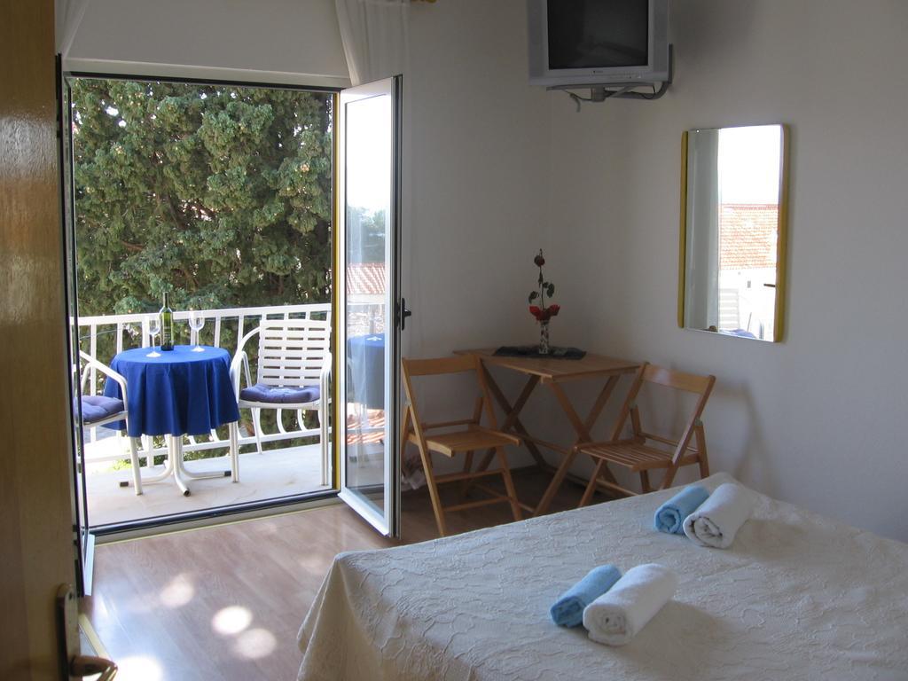 Apartments Marjanovic Bol Room photo