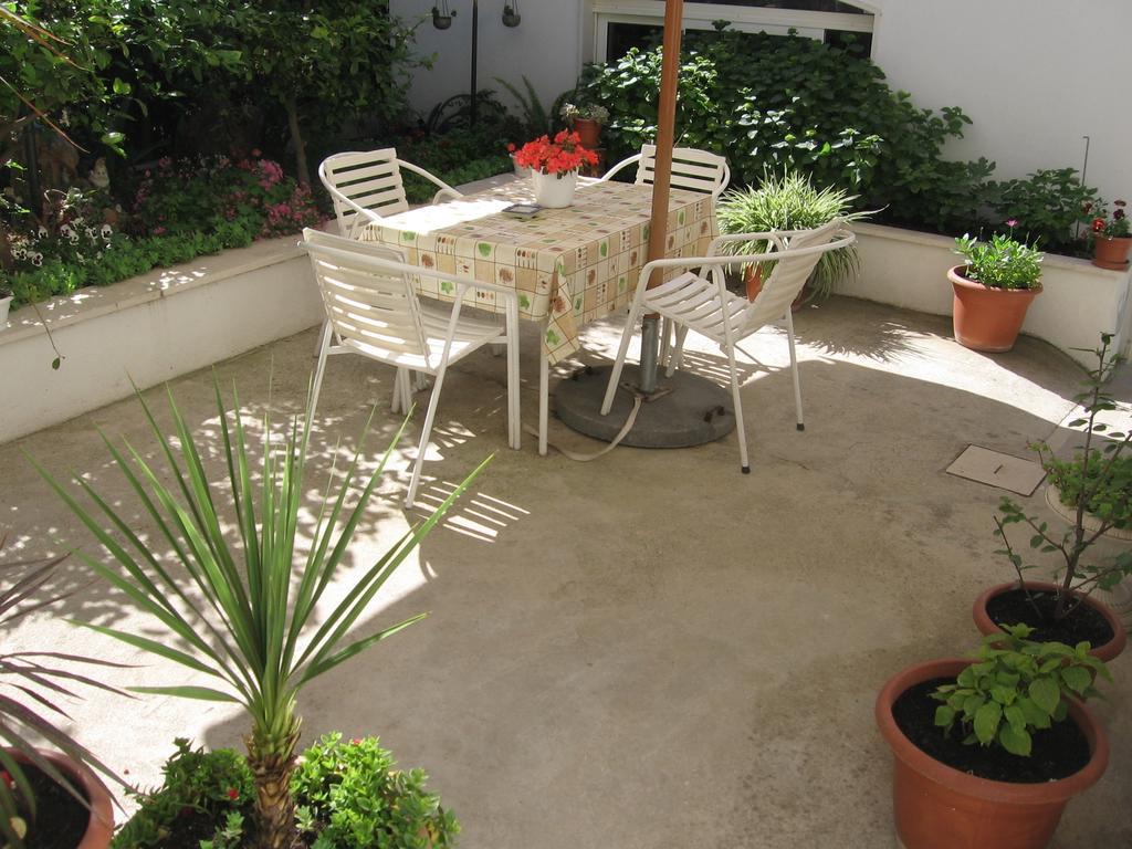Apartments Marjanovic Bol Exterior photo