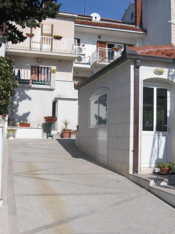 Apartments Marjanovic Bol Exterior photo